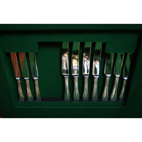 91 - A canteen of silver plated cutlery, mid 20th century, the flatware with six place pembury style patt... 