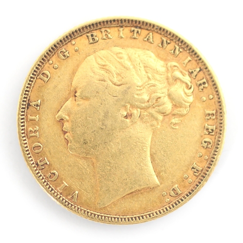 179 - A Victorian full sovereign, dated 1872, young head Victoria, 8gms