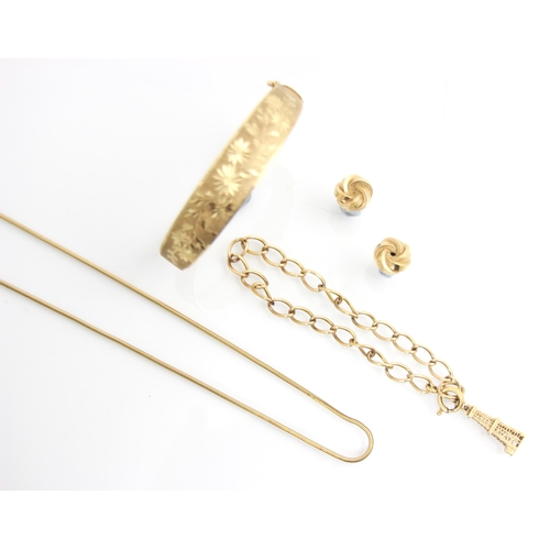 314 - A selection of yellow metal and gold coloured jewellery, including a 9ct snake link necklace, stampe... 