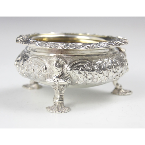 96 - A pair of George IV silver open salts, Joseph Craddock and William Ker Reid, London 1825, the cast f... 