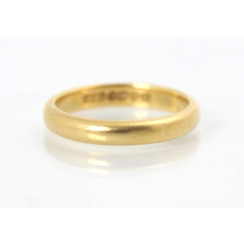 100 - A 22ct wedding band, stamped H&M, Birmingham 1953, ring size L, 4.2gms