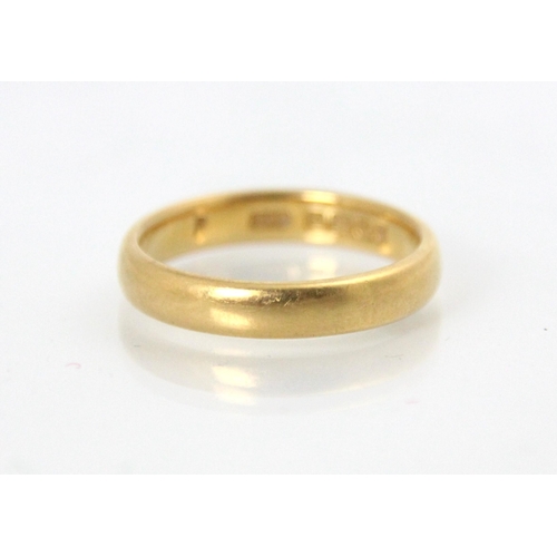 102 - A 22ct wedding band, stamped ACCo, Birmingham 1922, ring size P 1/2, 5.9gms