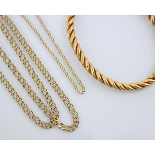 272 - A selection of yellow metal jewellery, including a 9ct yellow gold chain, the curb link chain with l... 