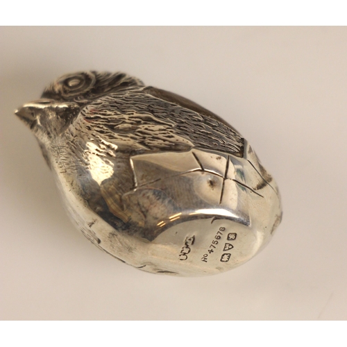 51 - An Edwardian silver novelty pin cushion, Sampson Mordan Co, Chester 1907, modelled as a chick with c... 