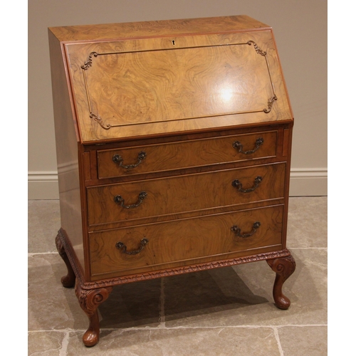 827 - A George III style burr walnut ladies bureau, mid to late 20th century, the book veneered fall front... 