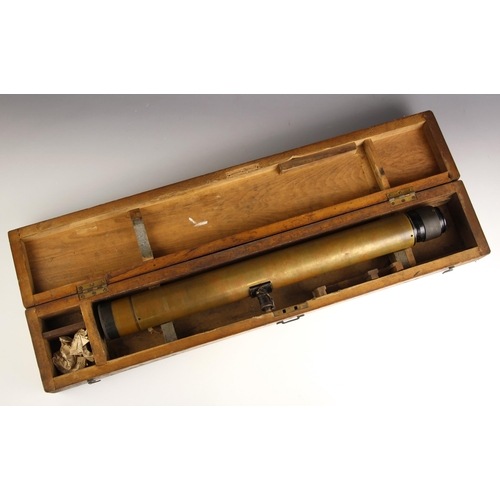 677 - A Ross of London X8 brass single tube telescope, serial number 70777, possibly used as a gun sight, ... 