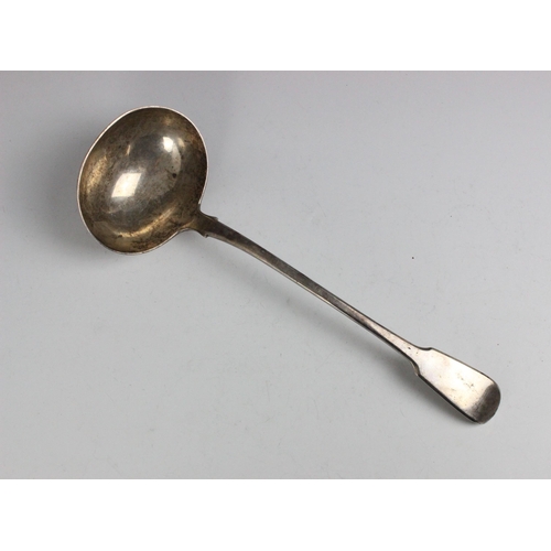 88 - A George IV silver fiddle pattern soup ladle, possibly Robert Peppin, London 1822, of plain polished... 