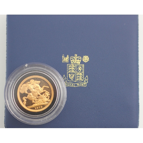 122 - An Elizabeth II proof full sovereign, dated 1979, 8gms, within fitted case