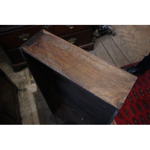 790 - An early 18th century oak chest of drawers, the twin plank moulded top over an arrangement of two sh... 