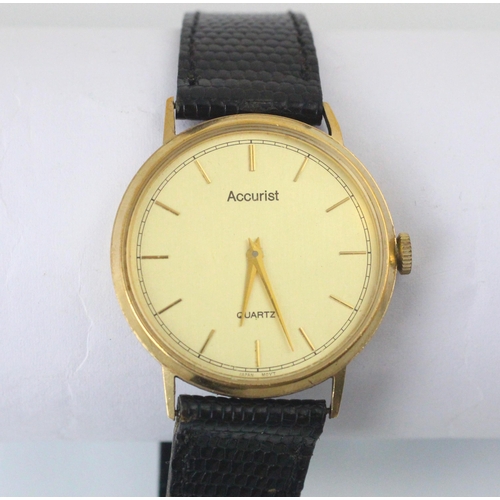 84 - A yellow metal cased Accurist quartz wristwatch, the circular dial with baton markers, set to a plai... 