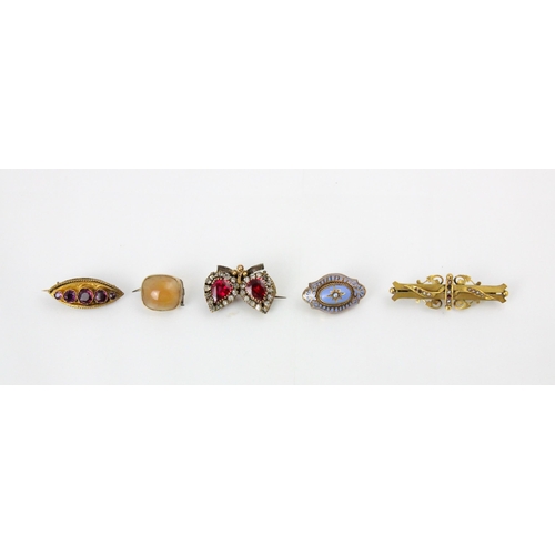 173 - A group of five brooches, including a 9ct yellow gold Edwardian seed pearl example, the bar brooch w... 