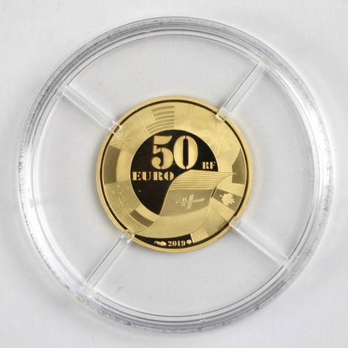 29 - Monnaie De Paris, 1/4oz D-Day gold 50 Euro, 2019, proof, commemorating the 75th anniversary, encapsu... 