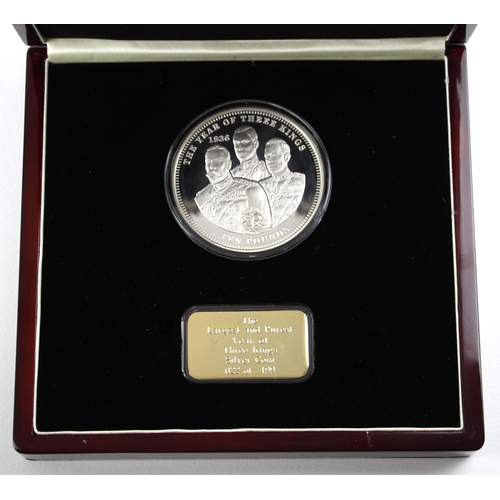 155 - Elizabeth II (1952-2022), The Largest and Purest Year of Three Kings silver Coin, 2011, Proof, no.22... 