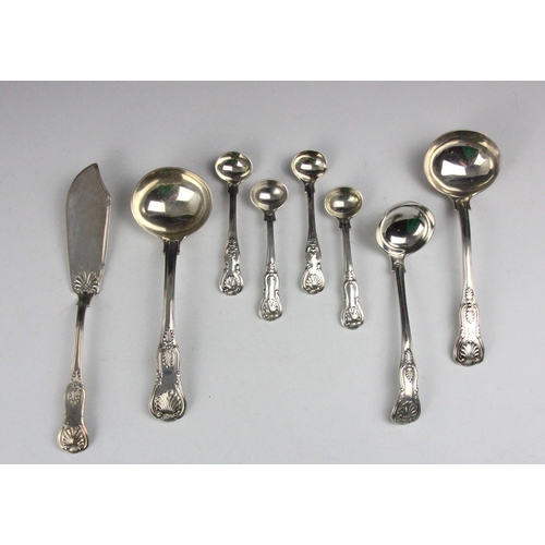 33 - A selection of silver, including a George IV silver Kings pattern ladle, John, Henry and Charles Lia... 