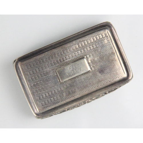 61 - A George IV silver snuff box, ‘TS’ Birmingham 1829, the rectangular cover with engraved monogram, op... 