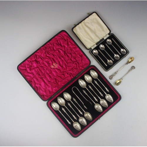 66 - A selection of silver items, including a cased set of Edwardian silver teaspoons, Mappin and Webb, S... 