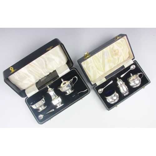 80 - A cased silver condiment set, Barker Brothers Silver Ltd, Birmingham 1956, comprising wet mustard, o... 