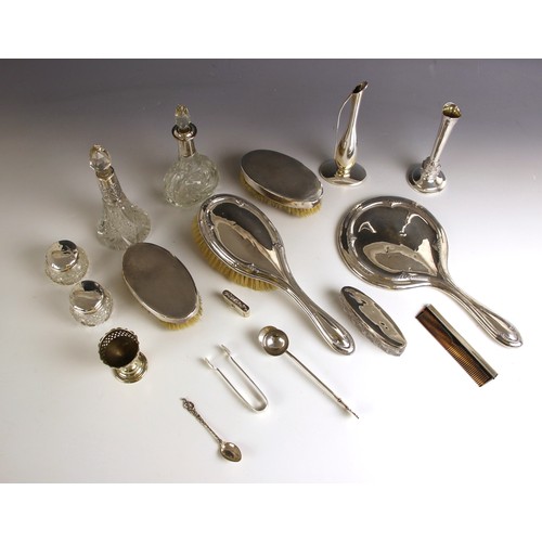 78 - A selection of silver mounted dressing table items, including a George V silver mounted hand held mi... 