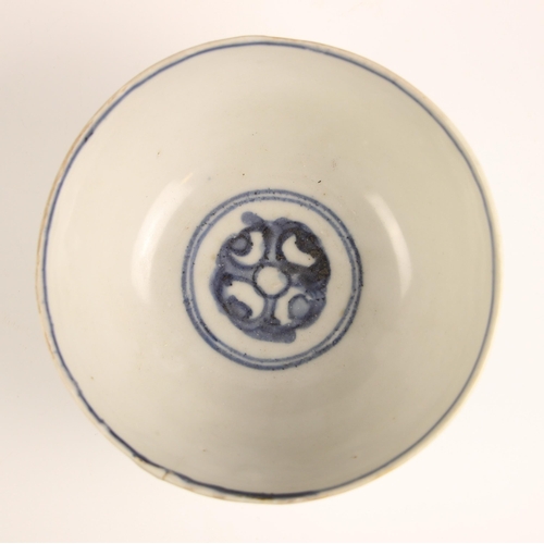 315 - A Chinese porcelain blue and white bowl, Ming Dynasty (15th century), the circular footed bowl exter... 