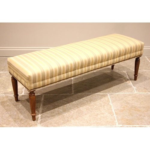 514 - A contemporary window seat/long stool, by Ethan Allen, America, late 20th/early 21st century, the st... 