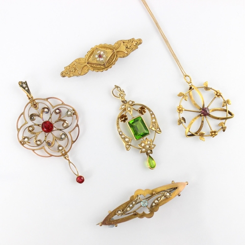 63 - A selection of jewellery, including a Victorian style brooch, the central raised lozenge motif set w... 