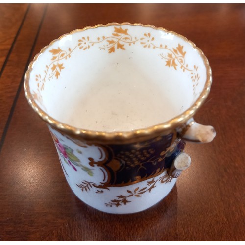 269 - A selection of Coalport cobalt blue batwing decorated tea and coffee wares, comprising: five teacups... 