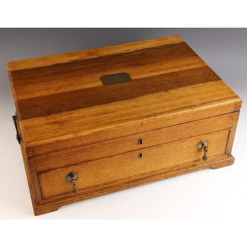 12 - A 20th century oak cased Goldsmiths & Silversmith silver plated canteen of cutlery, the six place Ol... 