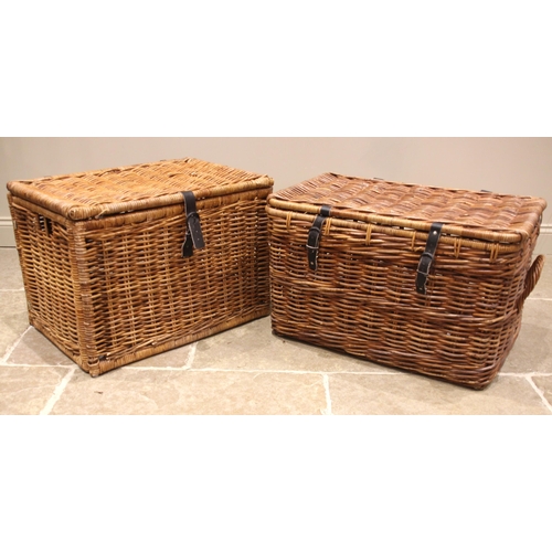 574 - A wicker picnic basket, with twin strap clasps and side loop handles, 48cm H x 77cm W x 47cm D, alon... 