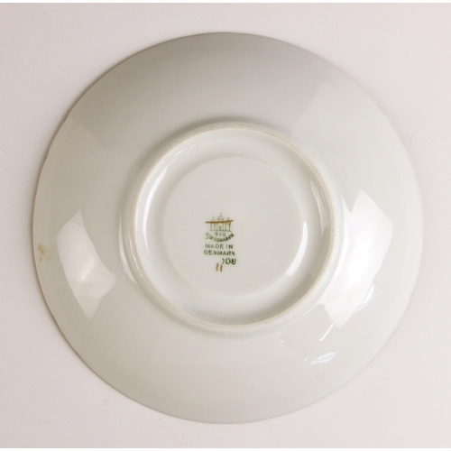 560 - An extensive Bing & Grondahl Copenhagen porcelain part dinner service in the 'Seagull' pattern, comp... 