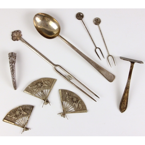 597 - A selection of Chinese export silver and white metal, to include a spoon, 18cm long, a lobster fork,... 