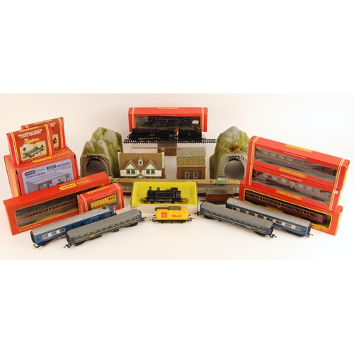 615 - A quantity of Hornby OO gauge model railway equipment, to include an R.050 4-6-2 Locomotive ‘Princes... 