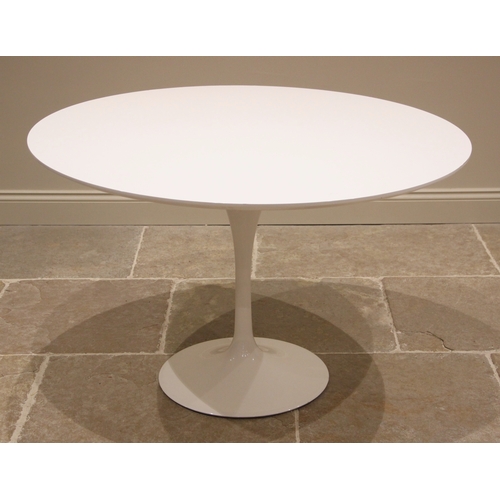 849 - A white 'tulip' table after a design by Eero Saarinen, made by Drudi, mid to late 20th century, the ... 