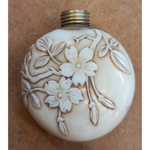 356 - Attributed to Thomas Webb & Sons, a Victorian silver mounted Stourbridge ivory coloured glass scent ... 