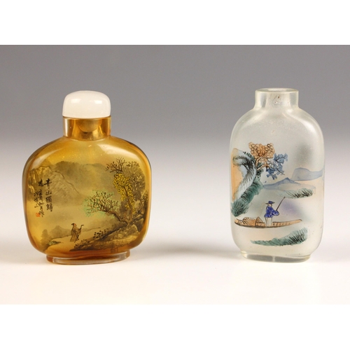 634 - A Chinese reverse painted glass snuff bottle, 20th century, signed, of flattened rounded and rectang... 