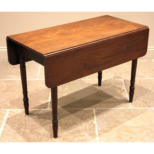 940 - A 19th century mahogany drop leaf occasional table, the rectangular top upon ring turned supports ex... 