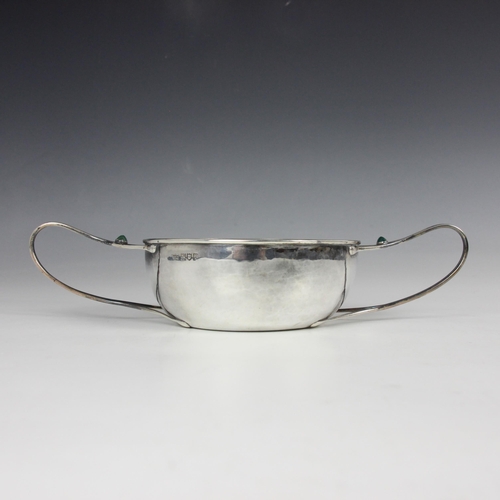 43 - A Guild of Handicraft Edwardian silver porringer, London 1906, possibly by Charles Robert Ashbee, th... 