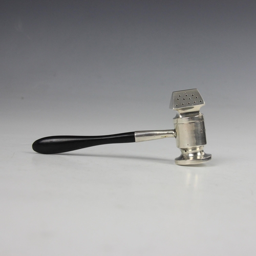 68 - An Edwardian novelty silver pepperette, William Hutton & Sons Ltd, Birmingham 1904, modelled as a ha... 