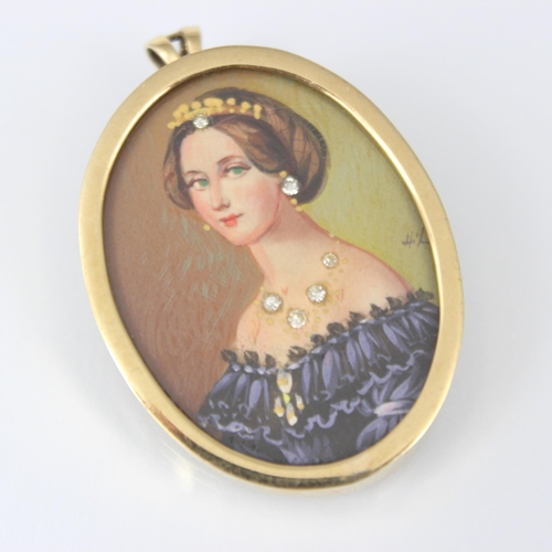 169 - An early 20th century 9ct pendant/brooch, the oval mounted watercolour depicting young lady highligh... 