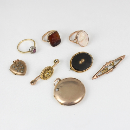 369 - A selection of jewellery, including an early 20th century diamond set 9ct puffy heart pendant, tampe... 