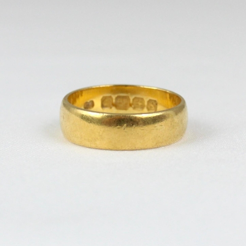 380 - A 22ct yellow gold wedding band, stamped Birmingham 1967, ring size K, 5.4gms