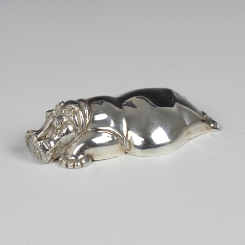 85 - A Patrick Mavros 'Splat' silver paperweight of a hippo, modelled lying flat, stamped 'PM' 2016, sign... 