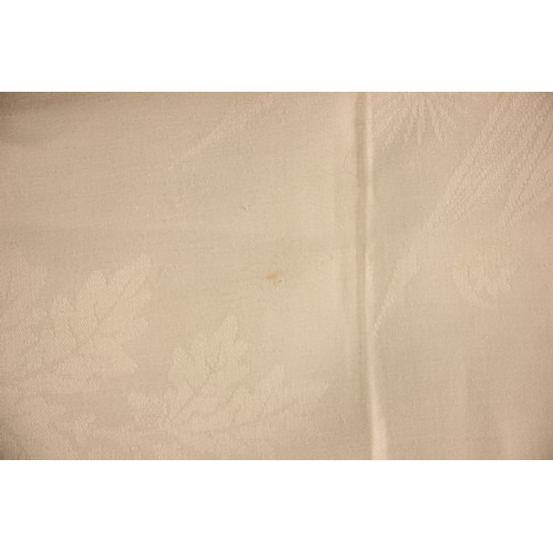 395 - CRIMEAN WAR INTEREST: The Crimean Hero Table Cloth, mid 19th century circa 1857, a fine linen damask... 