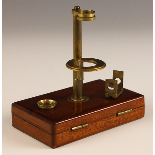 421 - A Banks type lacquered brass simple pocket microscope, 19th century, with sliding focus movement, th... 