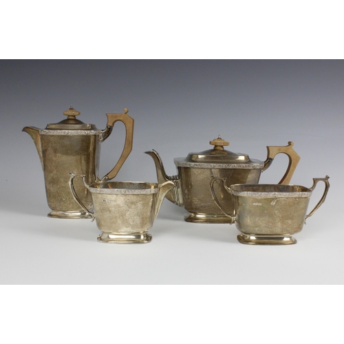 108 - A George VI silver tea service, Frank Cobb & Co Ltd, Sheffield 1938, comprising hotwater jug, teapot... 