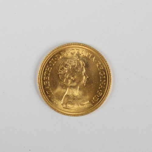 159 - Elizabeth II (1952-2022) Full sovereign, dated 1974, 8gms