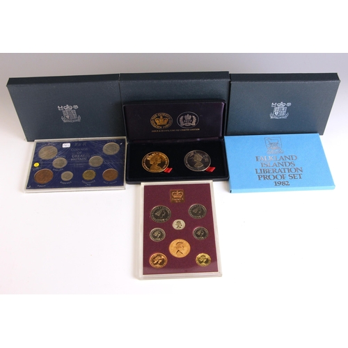 135 - A large collection of proof sets, most encapsulated and cased, circa 1970 to 2003