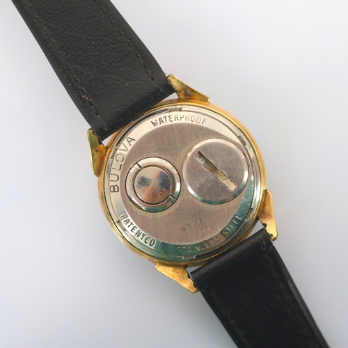 89 - A mid 20th century Bulova Accutron 'M4' 'Spaceview' wristwatch, the circular dial showing inner mech... 