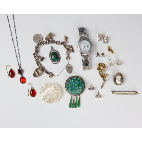 99 - A selection of fine costume jewellery, including a Mexican mosaic style pendant, of circular form wi... 