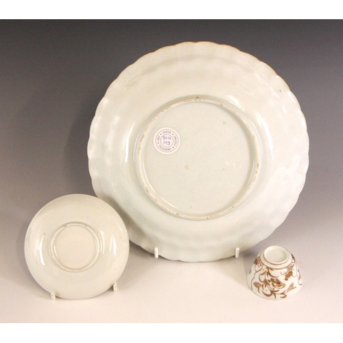 340 - An 18th century Japanese Gold Imari 'Quail' plate, 18th century, of fluted circular form, painted to... 