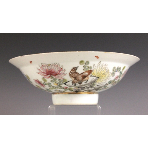 342 - A Chinese porcelain famille rose stem bowl, Jingdezhen, the footed bowl painted with the underside w... 